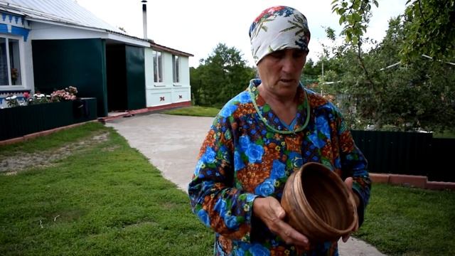 УКРАИНСКОЕ СЕЛО .КАК ЖИВЕТ БАБА ОЛЯ . смотреть онлайн