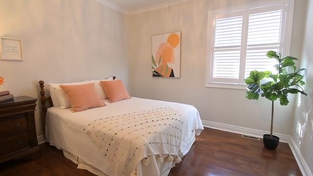 11 Oakside Dr, Uxbridge - Open House Video Tour смотреть онлайн