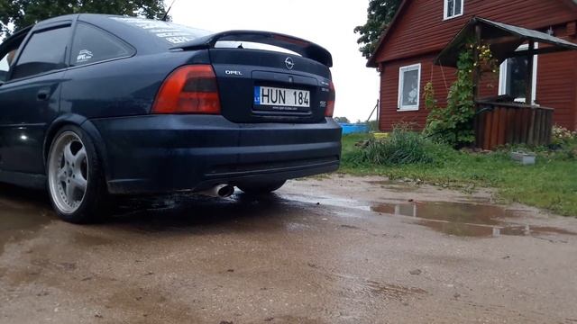 Opel Vectra B 2.2dti zender Straight Through Exhaust смотреть онлайн