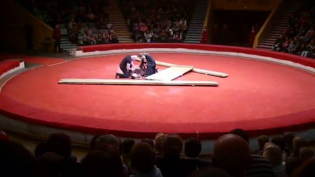 смертельный трюк в казанском цирке наезд на человека смотреть онлайн