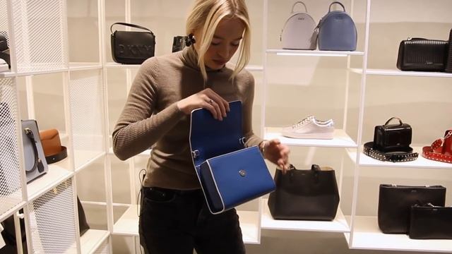 ЧТО ПОДАРИТЬ НА НОВЫЙ ГОД / ОБЗОР СУМОК DKNY / ШОПИНГ ВЛОГ смотреть онлайн