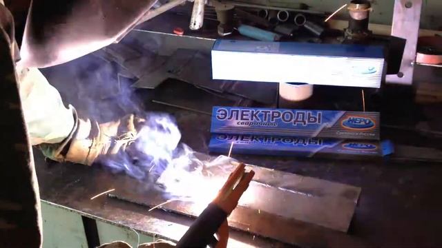 Электрод НЕРО АНО 21 Ф3мм ток 39А смотреть онлайн