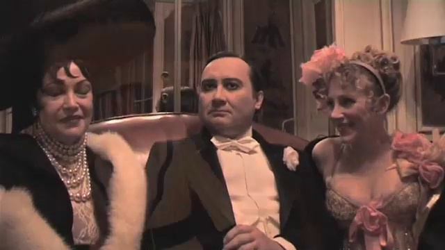 REPORTAGE / NONO / THÉÂTRE DE LA MADELEINE / PARIS смотреть онлайн