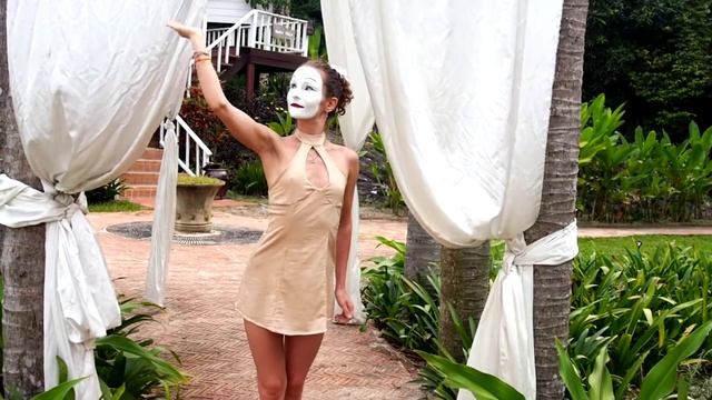 Упражнение на координацию "Чаша" Видеоурок Пантомима и пластика тела. смотреть онлайн