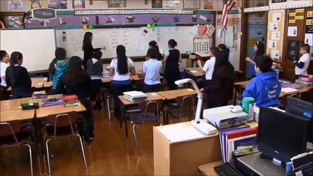 Clap snap stomp spelling Spanish ALBA смотреть онлайн