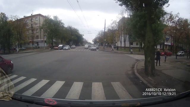 А слона то я и не заметил смотреть онлайн