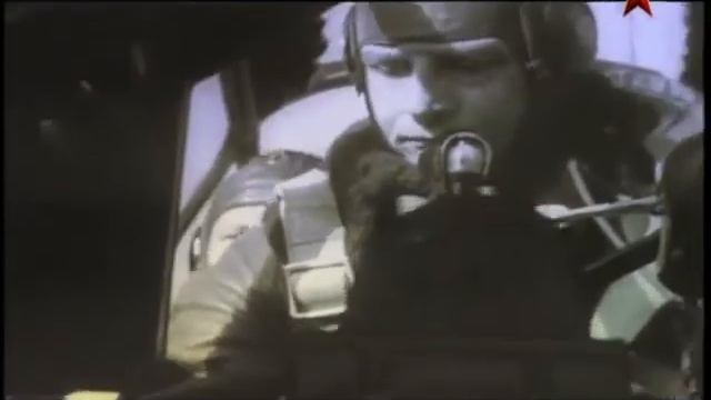 Soviet Petlyakov Pe-2 in action смотреть онлайн