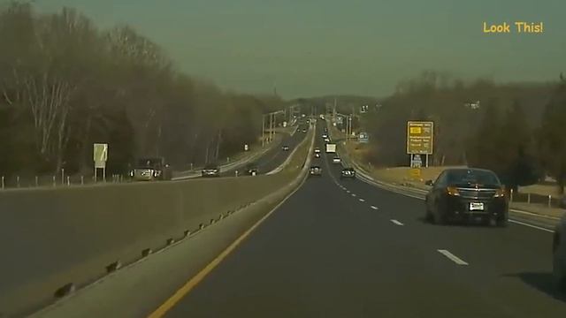 Автопилот Тесла Спасает От Аварий! смотреть онлайн