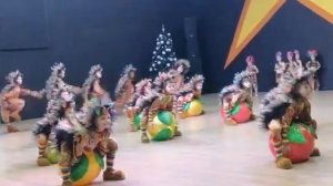 Танец ёжиков