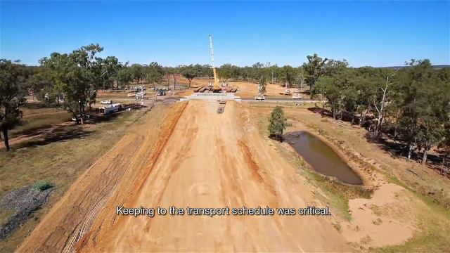 Moving a 3,000 tonne dragline excavator in half the time смотреть онлайн
