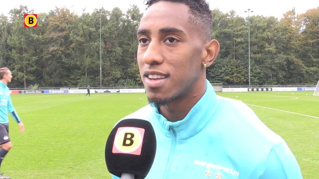 Joshua Brenet vol vertrouwen voor duel met Bayern München смотреть онлайн