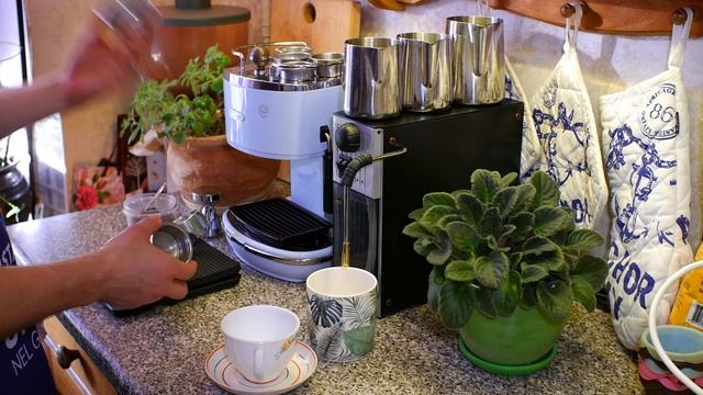 DELONGHI really expresso - ECOV 311 на максималках смотреть онлайн