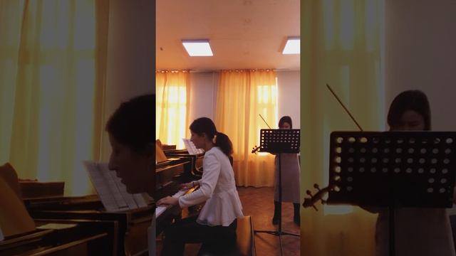 К. Стамиц "Соната для альта и фортепиано" B-dur 3 ч. Исполняет Мурзакулова Диана смотреть онлайн