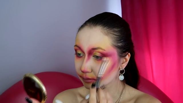 Креативный макияж "Цветочный клоун" - пошаговый урок создания образа смотреть онлайн