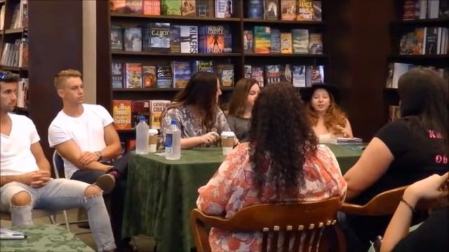 Discussion & Signing w/ Bestselling Authors Jennifer L. Armentrout, Monica Murphy & Melody Grace смотреть онлайн