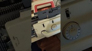 Стопор каретки при двухфонтурном вязании на toyota 858/501