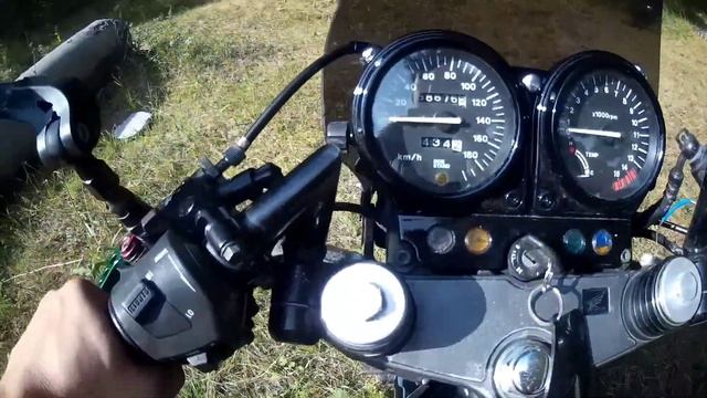 Обзор на мотоцикл Honda CB-1 смотреть онлайн