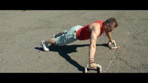 СУПЕР отжимания!!! Что будет, если отжиматься на упорах?