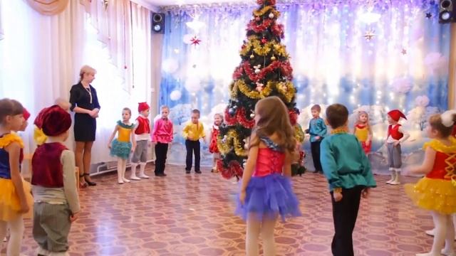 Хоровод вокруг ёлки ст.гр. смотреть онлайн