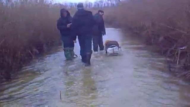 Весенняя рыбалка с приключениями, старенькое видео. Лиман "Горький" Краснодарский край. часть 6. смотреть онлайн