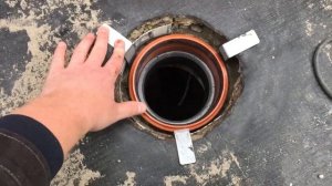 Монтаж кровельной воронки HL62.1H