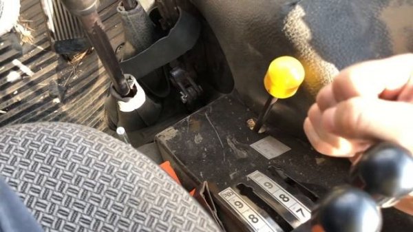 Обзор МТЗ 1221.1 МТЗ 1221.2, Органы управления МТЗ 1221.2 / Дробилка пней МТЗ Часть 1