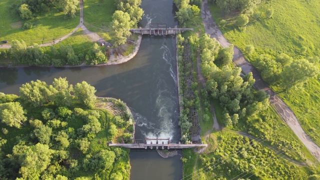 Полеты над водой смотреть онлайн