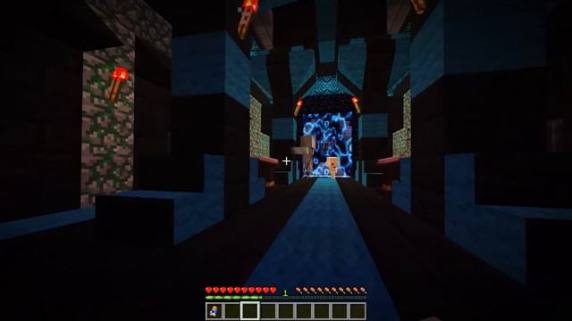 Minecraft Royal Family : EVIL ERIC ATTACKS BABY ELLIE! w/Little Kelly смотреть онлайн