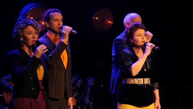 De dag dat ik Robert Long ontmoette - Zondag 12 mei 2019 in de Stadsgehoorzaal смотреть онлайн