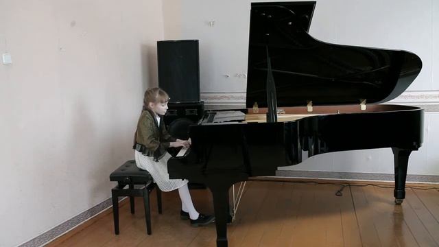 Юреня Вера. 9 лет.Б.Фрёдэ "Танец эльфов". смотреть онлайн
