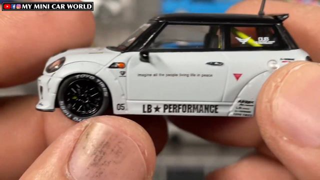 『MY MINI CAR WORLD』UNBOXING AURORA MODEL 1/64 LBWK MINI COOPER WITH FIGURE смотреть онлайн
