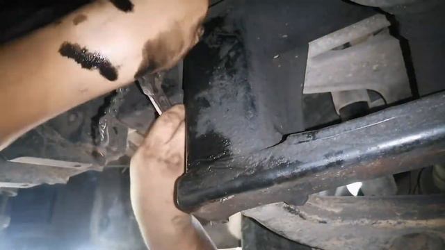 Ssangyong Istana Change Oil #mercedesbenz #mercedesbenz #om602 #mechaniclife #automotive #MBbadi