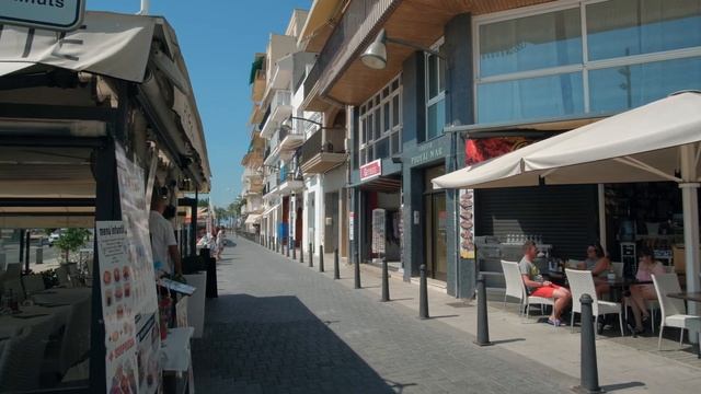 Tiny Tour | Cambrils Spain | Walk through pedestrian streets along the coastline 2019 Summer смотреть онлайн