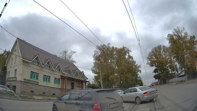 Не повернул на улицу Сурикова, возможно из-за колеи смотреть онлайн