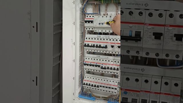 Барои чи дар Москва квартираҳо инкқадар автоматхои бисёр мемонад дар шитхои барки бинед мефаҳмед смотреть онлайн