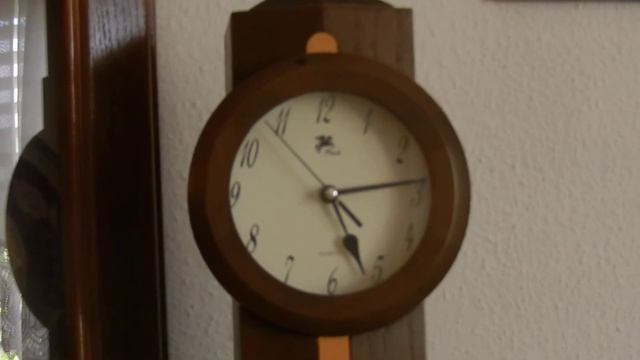 часы,идущие в обратную сторону смотреть онлайн