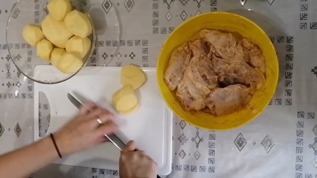 Готовим Куриные бедра с картофелем смотреть онлайн