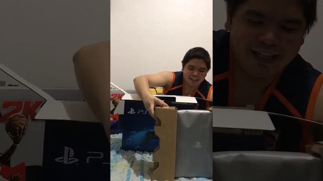 Unboxing PS4 Pro NBA 2K18 Bundle смотреть онлайн
