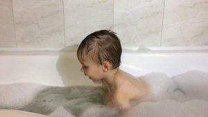 Bad Baby  Игры в ванной  Спиннер  Fun for the kids Видео для детей