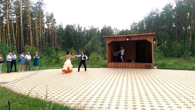 Вальс Денис Дунаев и Рубанова Юля Latindance Ресторан Иверия 2015