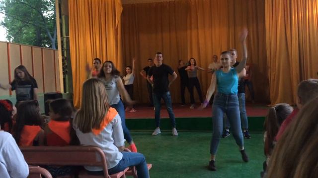 Лагерь "Юный Судоремонтник" 1 смена 2017 - танец вожатых смотреть онлайн