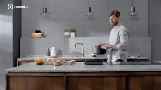 Electrolux Oven - Ultimate Taste 900 Matrix 70L - SteamPro delivers restaurant style results at hom смотреть онлайн