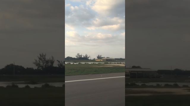Jamaica Montego Bay, Sangster International Airport - The most beautiful take off! смотреть онлайн