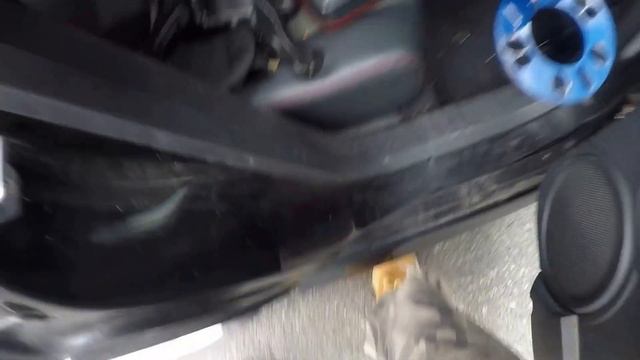 Life as a Fender Roller...ATTACKED by HYBRID HORNET смотреть онлайн