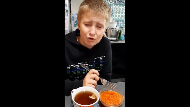 Матвей пробует аджику смотреть онлайн