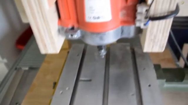 Фрезерный станок по дереву с верхней подачей фрезы своими руками смотреть онлайн