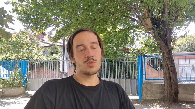Балканский Бомж и брак в Гонконге смотреть онлайн