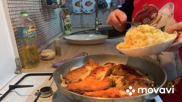 Жарю рыбу с квашеной капустой! Очень вкусно! смотреть онлайн