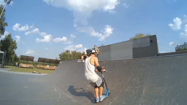 kick scooter tricks - Краснов Дмитрий, wheelcity team, скейтпарк Алтуфьево 20170818 смотреть онлайн