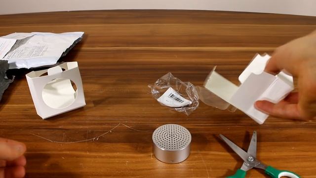 Original Xiaomi Mi Bluetooth Speaker unboxing and startup смотреть онлайн